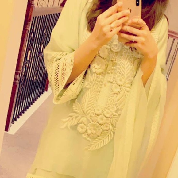 Mint colour Casual wear perfect for any ocassion. - Picture 3 of 3